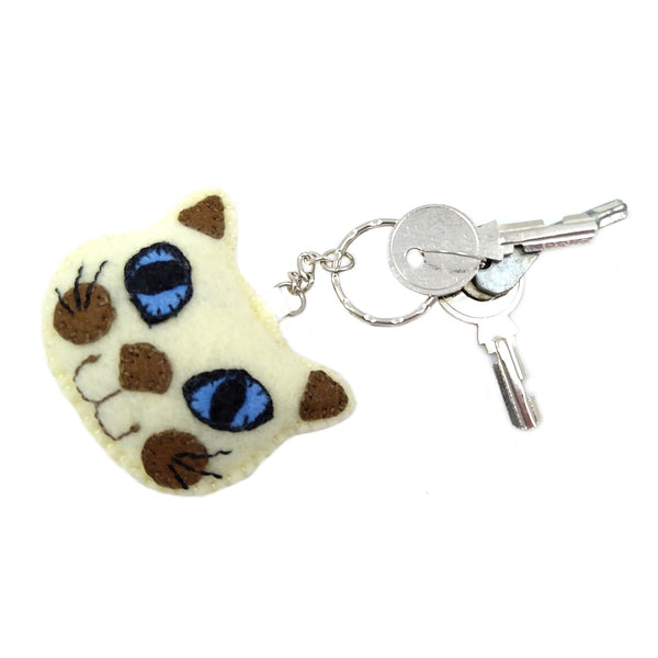 Siamese cat key holder with keys